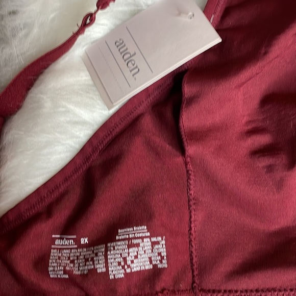 Auden seamless bralette red - Picture 3 of 3